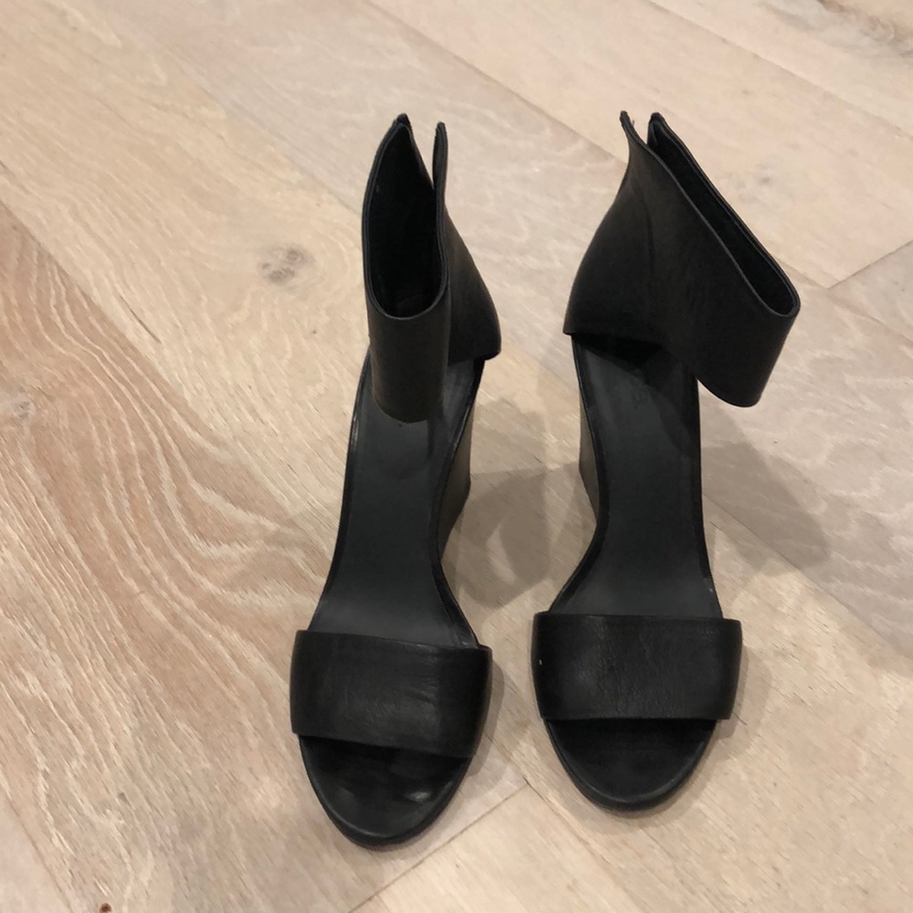 Vince Heels